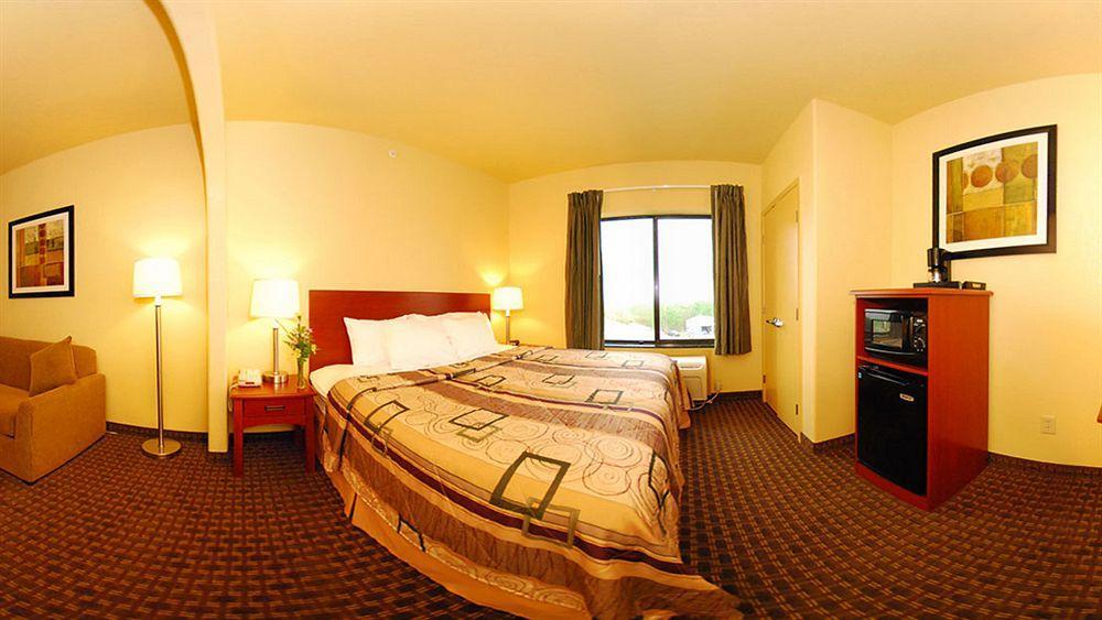 Sleep Inn & Suites Gonzales Near Palmetto State Park Exterior photo